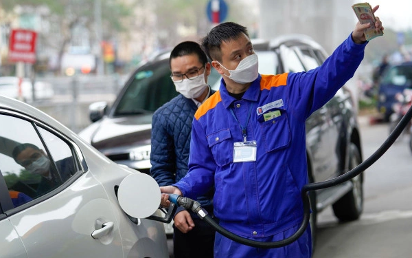 Giá xăng dầu hôm nay 21/4: Dầu thế giới hạ nhiệt, trong nước sắp điều chỉnh