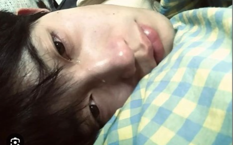 Cùng 1 khung giờ mỗi đêm bạn đều đột nhiên thức giấc? Bác sĩ khuyên nên đi khám ngay 4 bệnh