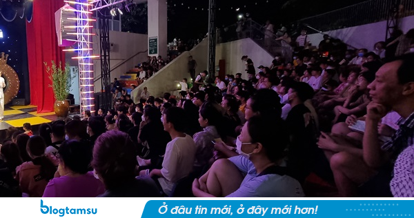Một nam ca sĩ đoàn lô tô ở Đà Nẵng bị bắt