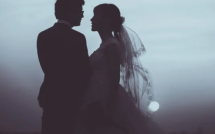 Nữ ca sĩ nổi tiếng showbiz chơi cờ bạc đến mức vỡ nợ hàng chục tỷ đồng, chồng cầu thủ chán nản ly hôn