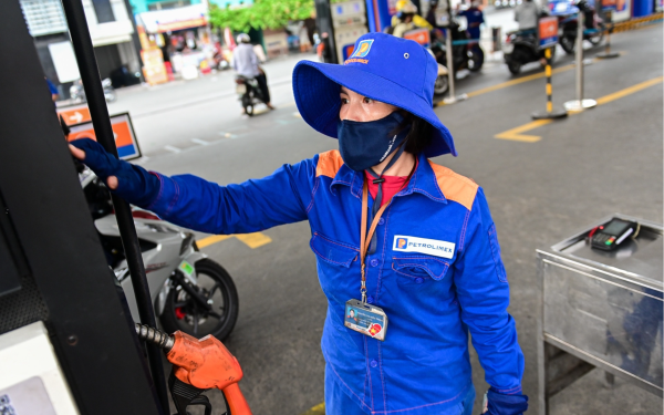 Giá xăng dầu hôm nay: Giá dầu thế giới tiếp tục tăng