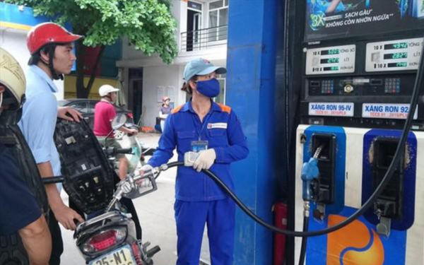 Giá Xăng Dầu Hôm Nay 23/4: Thế Giới Tăng Vọt, Việt Nam “Hạ Nhiệt”