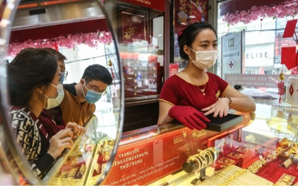 Giá vàng trong nước chưa ngừng giảm