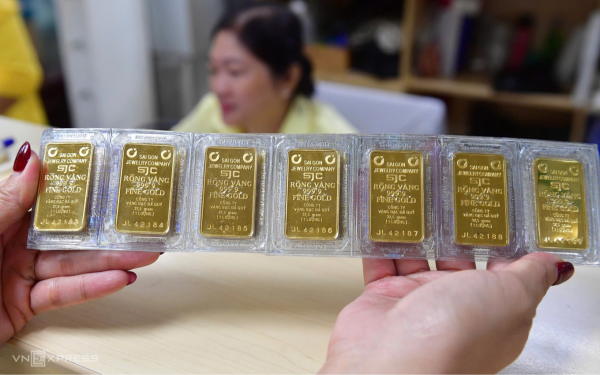 Người mua vàng dịp Thần Tài đã lỗ hơn 40 triệu