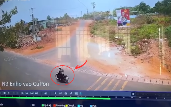 Nam sinh ở Đắk Lắk tông vào lề đường văng xuống cống, tử vong: Xuất hiện thêm nghi vấn