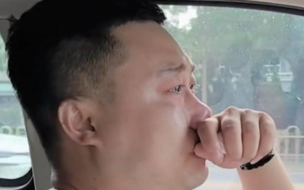 Bài văn "Bố là kẻ trộm" của học sinh tiểu học gây bão, đọc đến đâu netizen khóc như mưa đến đó