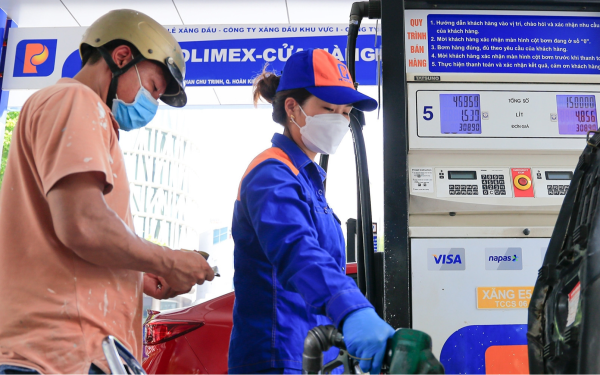 Giá xăng dầu hôm nay 27/4: Dầu thế giới tăng nhanh, trong nước giá thấp