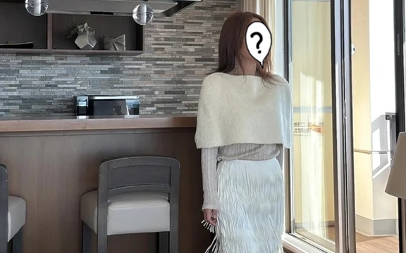 Nữ ca sĩ vợ cầu thủ vỡ nợ hàng chục tỷ đồng vì bài bạc, bị chồng ly hôn