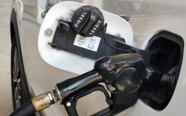 Giá xăng dầu hôm nay: Xăng trong nước điều chỉnh trước lễ thế nào?