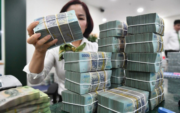 Bộ Chính trị thống nhất tăng lương cơ sở lên 2,53 triệu đồng từ 1/7