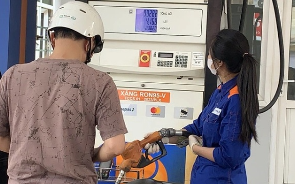 Từ hôm nay, hàng triệu người dân Việt Nam sẽ chứng kiến một sự thay đổi lớn về xăng dầu