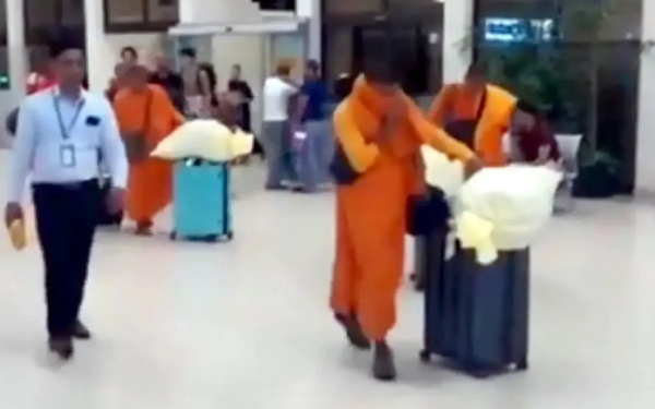 Sri Lanka bắt giữ 22 nhà sư liên quan vụ vận chuyển hơn 110kg cần sa từ Thái Lan