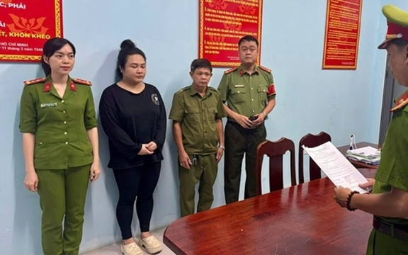 Tất cả những người có giao dịch chuyển tiền cho Nguyễn Đỗ Phương Anh SN 1993, hãy báo ngay cho công an