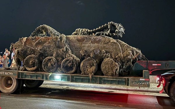 Những hiện vật, vũ khí trong xe tăng trục vớt ở biển Quy Nhơn