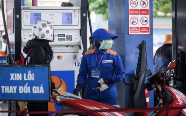 Giá xăng dầu hôm nay 30.4.2026: Đồng loạt tăng