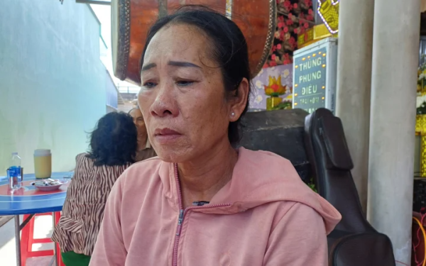 Vụ sát hại vợ và con nhỏ ở Tây Ninh: Gia đình nạn nhân chết lặng rước con và cháu về trong quan tài