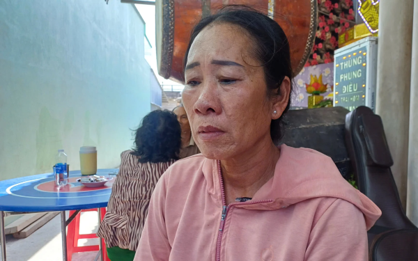 Vụ sát hại vợ và con nhỏ ở Tây Ninh: Gia đình nạn nhân chết lặng rước con và cháu về trong quan tài