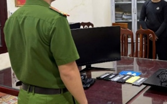 Nhóm tội phạm lừa đảo chiếm đoạt tài sản qua trò chơi điện tử Liên Minh Huyền Thoại