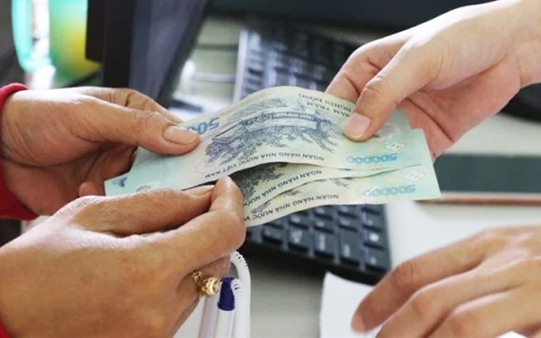 Bộ Tài chính thông tin về trả lương từ 5 triệu đồng phải chuyển khoản