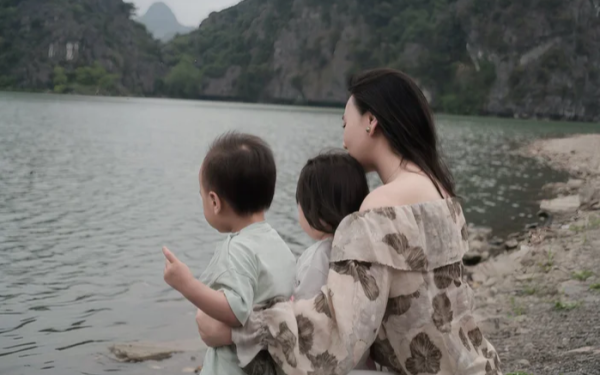 Phương Oanh tiết lộ cặp song sinh 