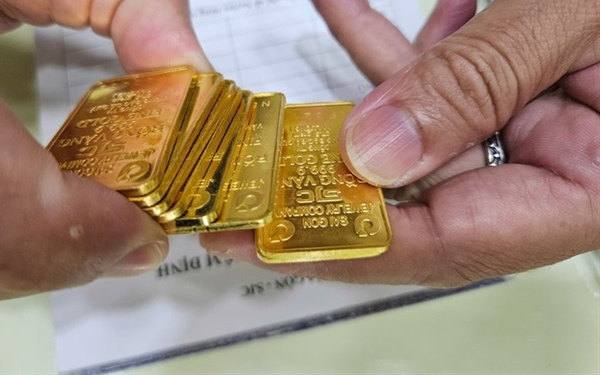 Giá vàng nhẫn trơn, vàng miếng đồng loạt tăng mạnh sáng 6/5