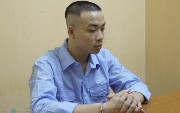 Kẻ bạo hành khai nhận đánh đập vì bé gái lục tủ lạnh tìm đồ ăn nửa đêm, bỏ đói 3 ngày để "dạy dỗ"