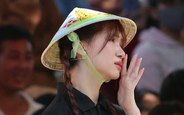Ca sĩ Hoà Minzy lên tiếng về người mẹ trong vụ be4t ở Hà Nội