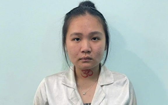 Lê Ngọc Tường Vy sinh năm 2008 đã ra đầu thú