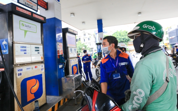 Giá xăng dầu hôm nay 9/5: Dầu thế giới quay đầu tăng, trong nước có giá mới