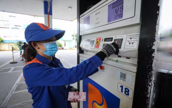 Giá xăng dầu hôm nay (11-5): Giá dầu thế giới tiếp đà tăng, trong nước chịu áp lực mạnh