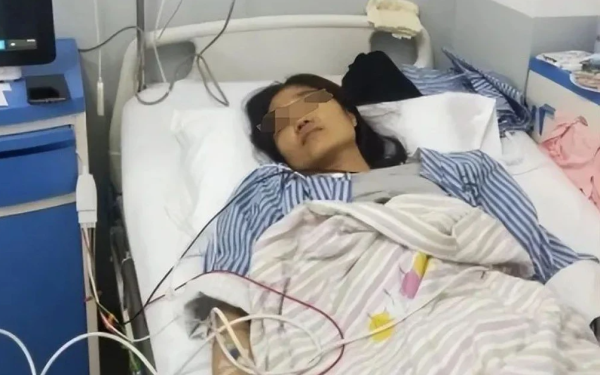 Uống 2 lít nước tương để… thải độc, người phụ nữ vào thẳng phòng cấp cứu, bác sĩ nghe câu chuyện phía sau cũng "sởn tóc gáy"