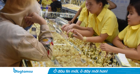 Giá vàng hôm nay 13-5: Đảo chiều giảm mạnh