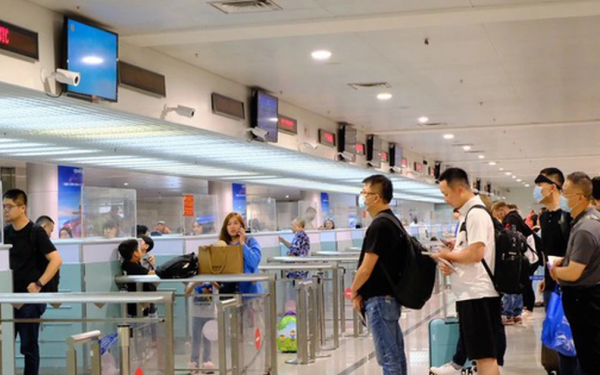 Chính thức tạm hoãn xuất cảnh đối với những người nộp thuế có tên sau đây