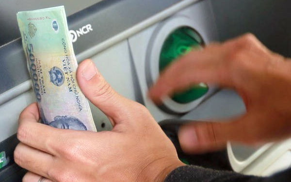 Người dùng có thể đối mặt rủi ro pháp lý nghiêm trọng nếu rút tiền, nhận chuyển khoản từ các giao dịch sau