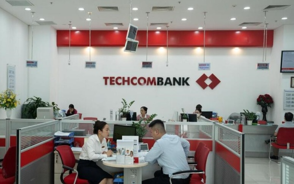 Người dùng Vietcombank, Techcombank và BIDV chú ý: Chuyển khoản không còn miễn phí với các giao dịch sau