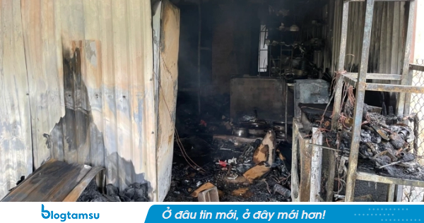 Cháy lớn khu tập thể Nguyễn Công Trứ, khói lớn bốc cao chục mét