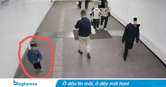Con trai 3t bất ngờ biến mất ở công viên, 2 tiếng sau bố hốt hoảng phát hiện con xuất hiện ở sân bay cách đó 40km
