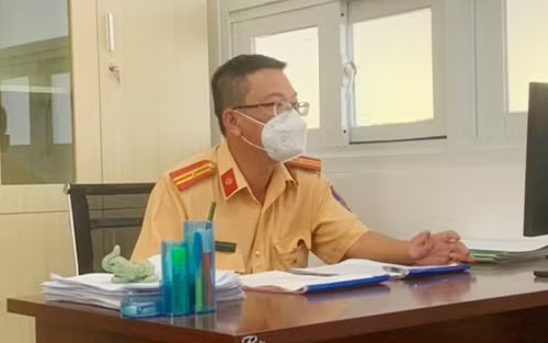 Chàng trai nghèo 18 năm tìm CSGT từng cho mình 4 tờ tiền, toát khỏi vòng lao lý, mang ơn cả đời: Lúc gặp lại đã ở một cương vị mới