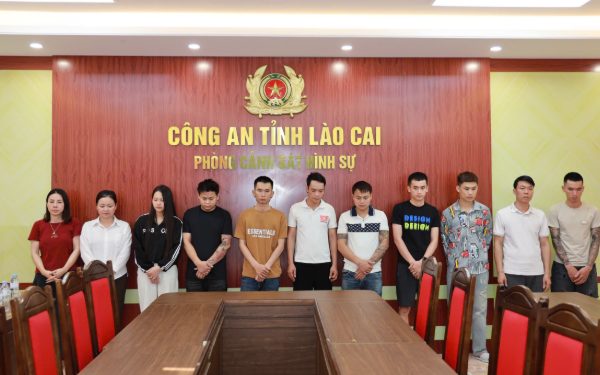 Công an kiểm tra, bắt giữ 11 Youtuber: Thu 3 ô tô, phong tỏa 8 tài khoản ngân hàng