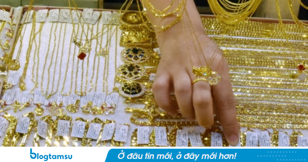 Giá vàng hôm nay 26/5: Bật tăng mạnh