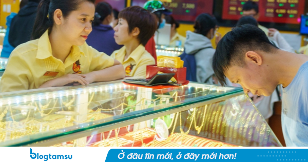 Giá vàng 26/5: Giảm cả 2 chiều