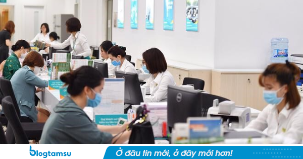 Kiểm tra sao kê ngân hàng, nhiều người bất ngờ phát hiện giao dịch từ 100.000 đồng bị trừ thêm 10.000 đồng tiền phí
