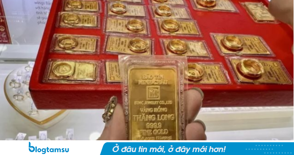 Giá vàng mới nhất hôm nay (27/5): Nóng hơn thời tiết Hà Nội