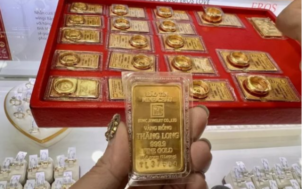 Giá vàng mới nhất hôm nay (27/5): Nóng hơn thời tiết Hà Nội