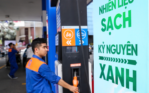 Xăng sinh học E10 tại Việt Nam được pha chế ra sao trước khi bán ra thị trường?