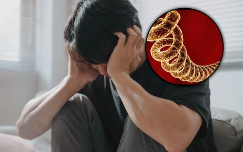 Người đàn ông 44 tuổi đột nhiên thay đổi tính cách và hay nói tục, bác sĩ thở dài: Nó đã "ăn" tới não