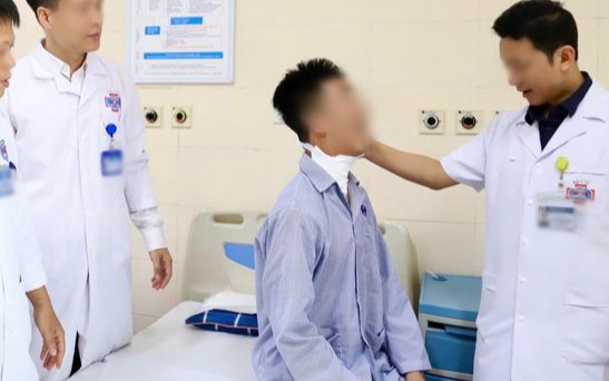 Lào Cai: Chủ quan tưởng nhiệt miệng thông thường, người đàn ông đi khám phát hiện ung thư ở tuổi 33 