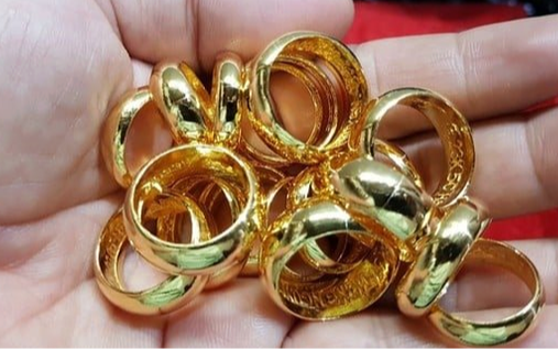 Giá vàng nhẫn, vàng miếng lao dốc