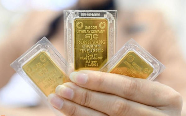 Vàng lúc này: Còn gì nữa đâu mà khóc với sầu