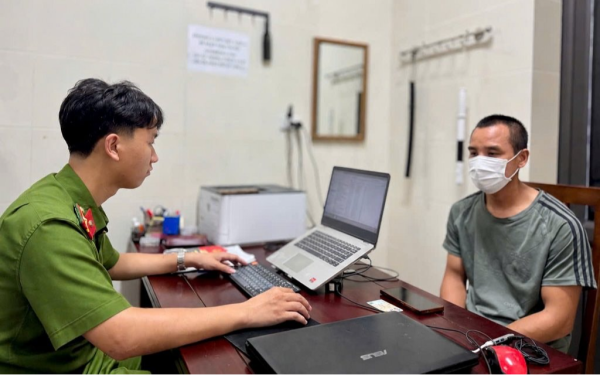 Phát hiện giao dịch lên tới gần 100 triệu đồng, Công an ra quyết định khởi tố Nguyễn Văn Ngọc SN 1989